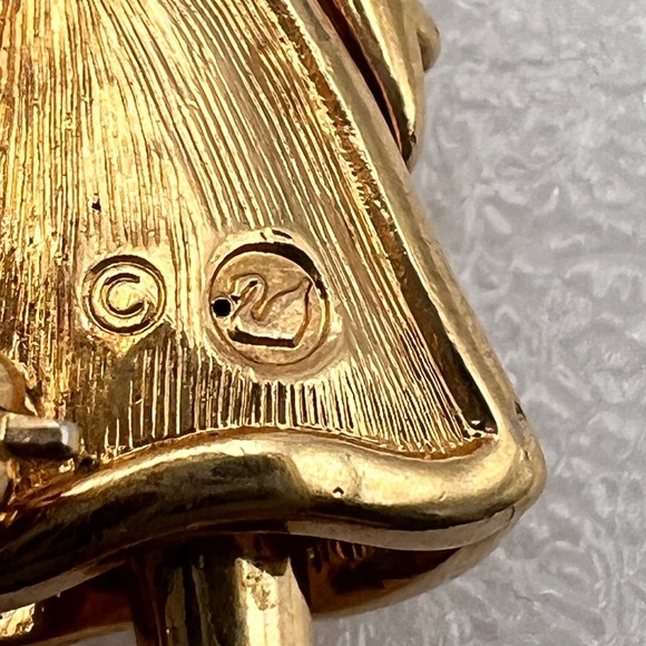 Swarovski Moveable Crystal enamel Ballerina Brooch Pin Vintage - Picture 3 of 8